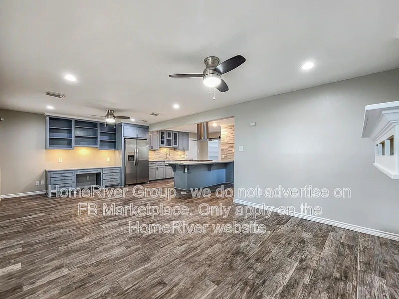 3 bed, 2.5 bath, 1716 sqft, $1,925 — Photo 4