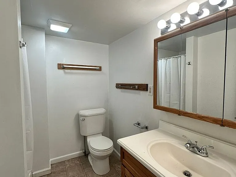 227 S Chelan Ave — Photo 7