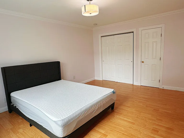 367 Willits St — Photo 15