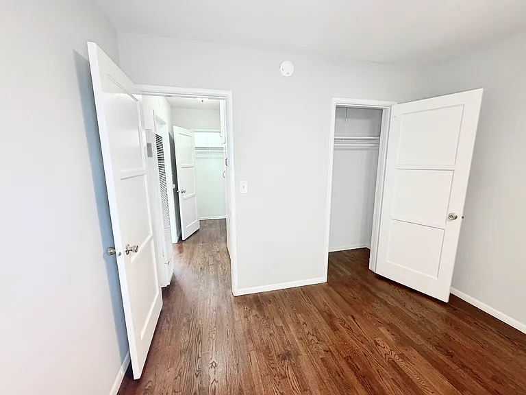 606 W Foothill Blvd — Photo 28