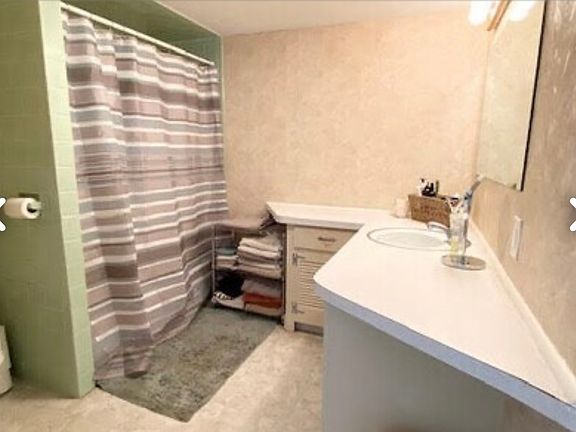 4th image of 27 Oliver St #2