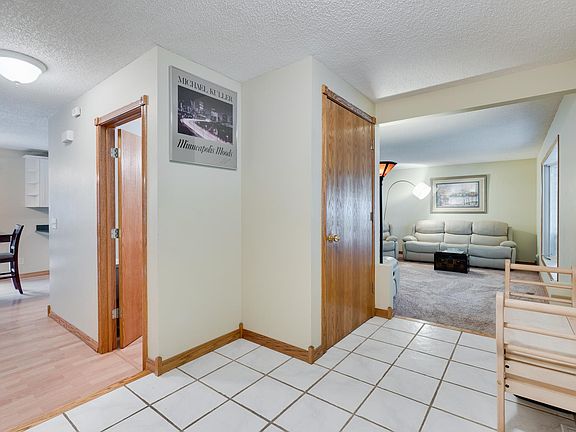 5th image of 13208 Manor Dr S