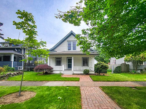 944 Cottage St NE Photo 1