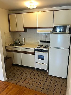 2nd image of 3021 31st St APT 2F