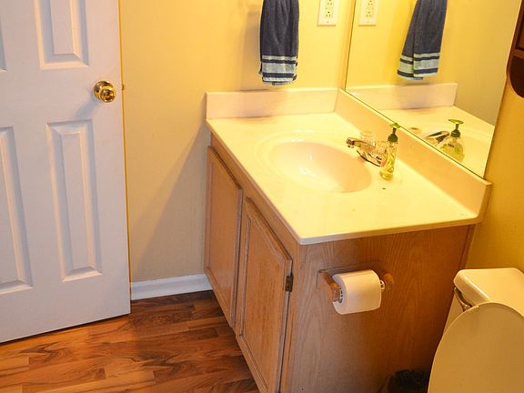 3rd image of 790 Trellis Pond Ct