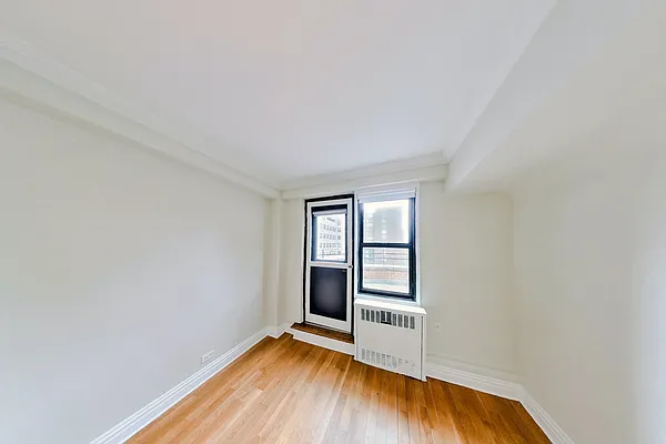 Rented by Stonehenge NYC LLC | media 2