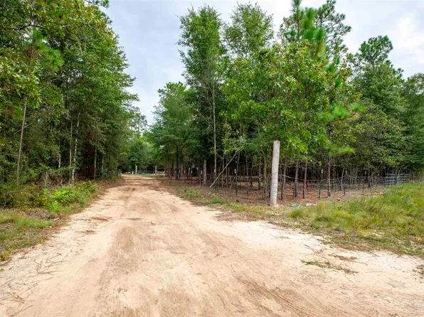 11744 Wildlife Rd, Holt, FL 32564