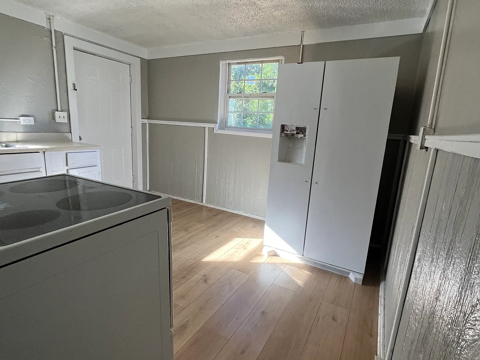 429 N Cherry St — Photo 4