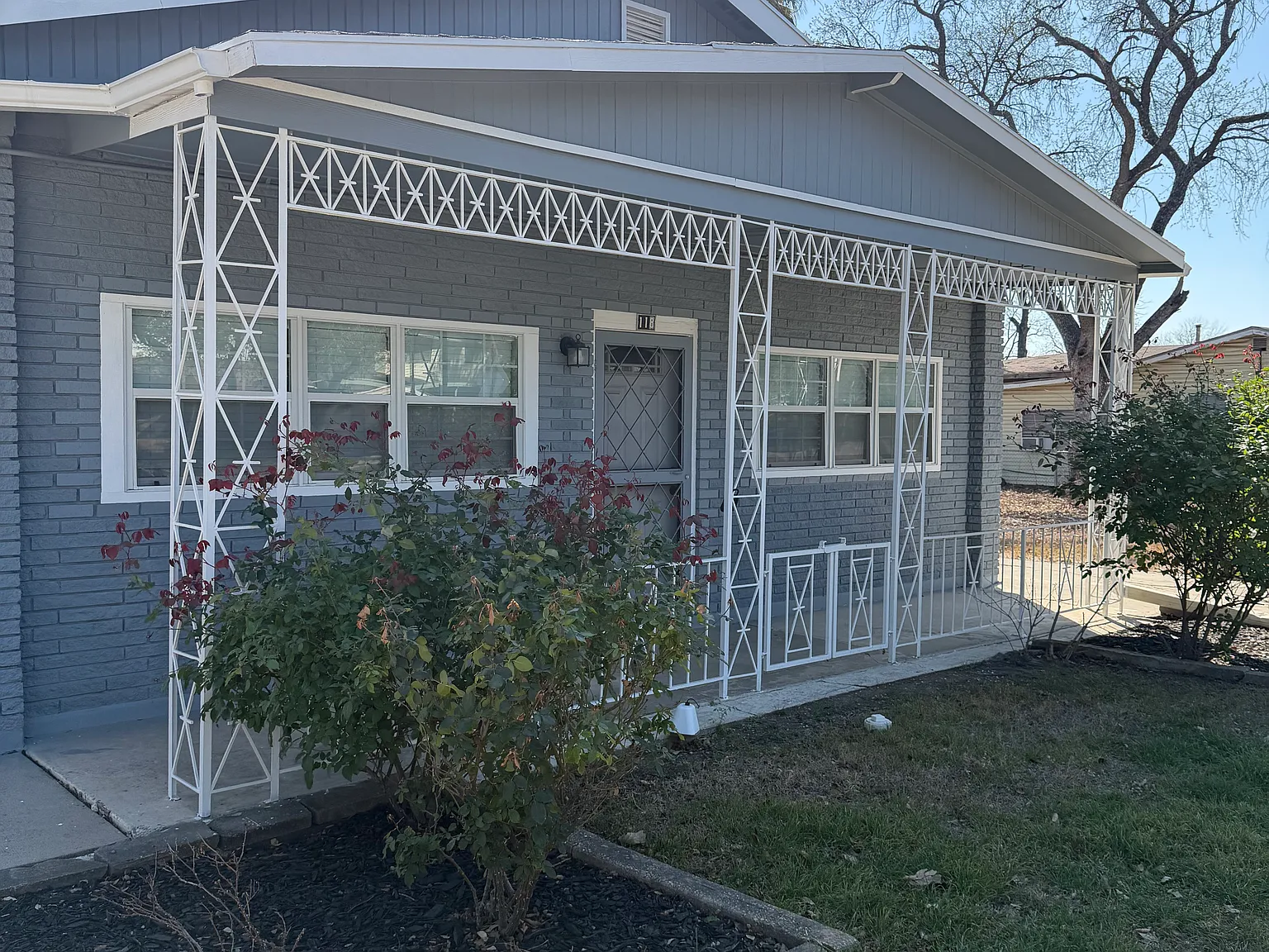 2 bed, 1.5 bath, 960 sqft, $1,400 — Photo 1