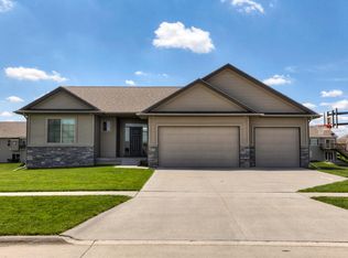 306 Northview Ln, Huxley, IA 50124