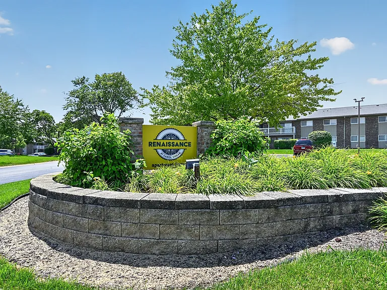 Welcome home to Renaissance at Carol Stream in Carol Stream, IL.