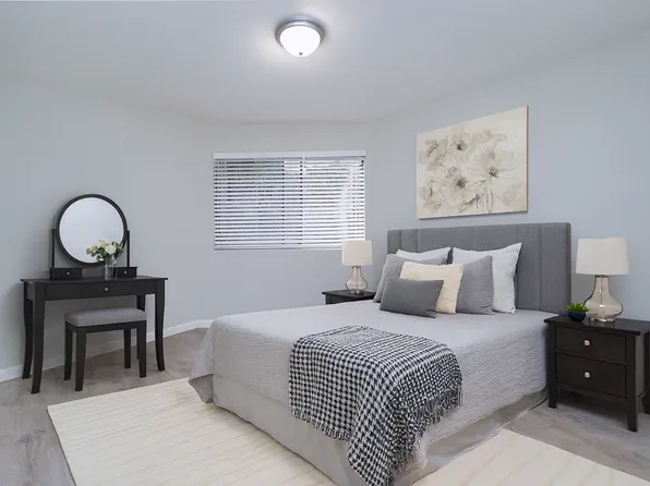 920 Fletcher Ln APT 207, Hayward, CA 94544