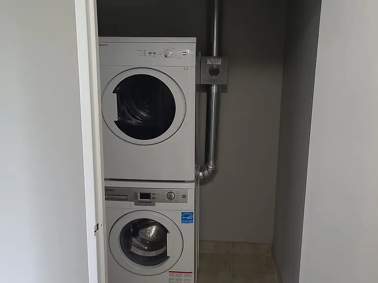 1 Humber Ct — Photo 24