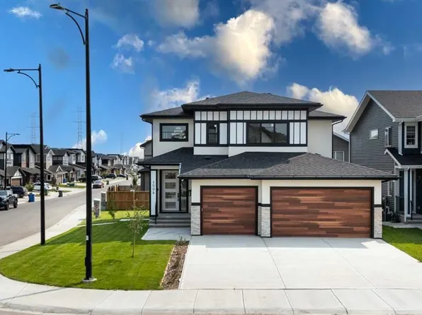 1004 W Waterford Dr, Chestermere, AB T1X 2T7