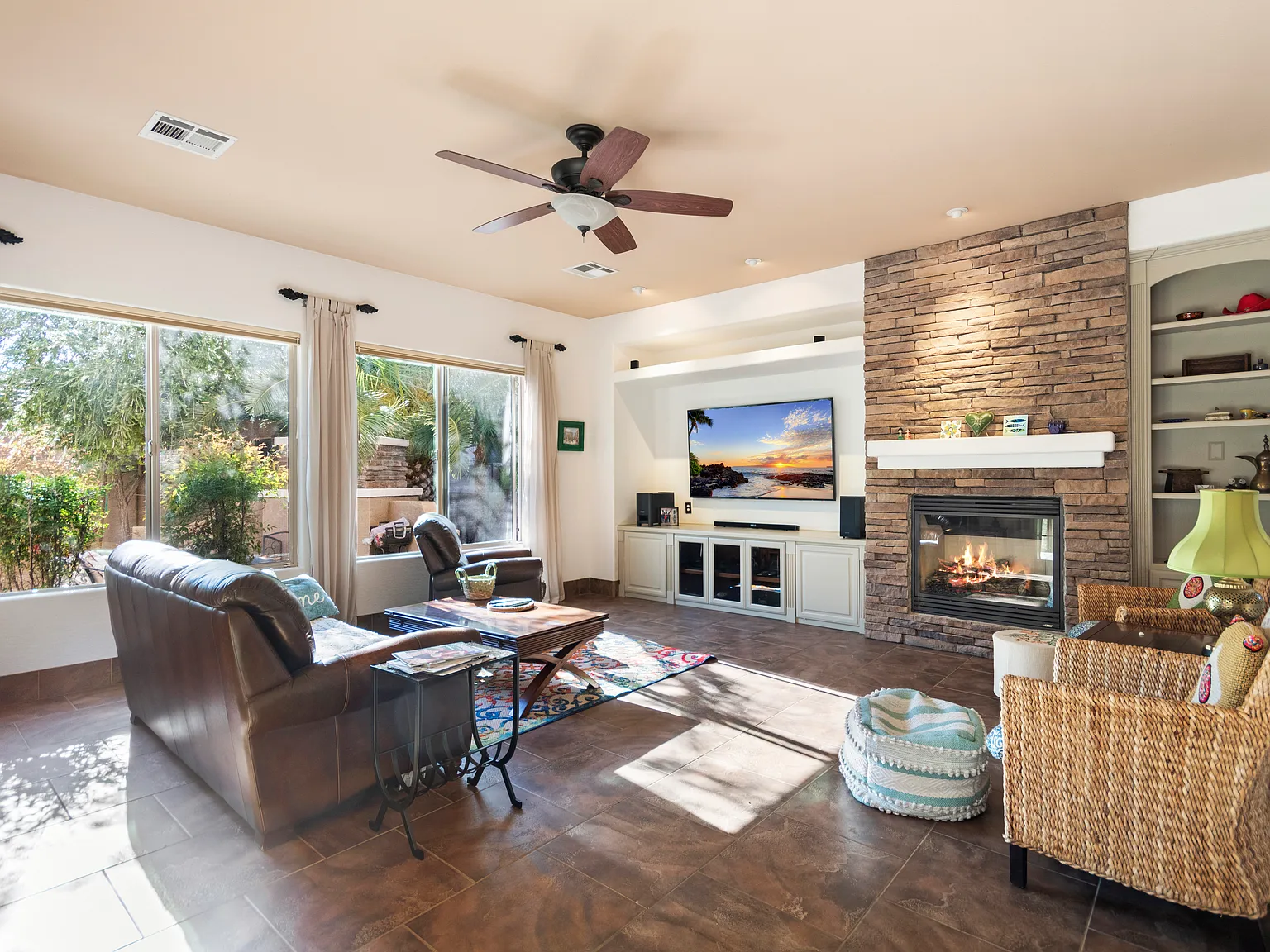 4 bed, 3962 sqft, $9,000 — Photo 3