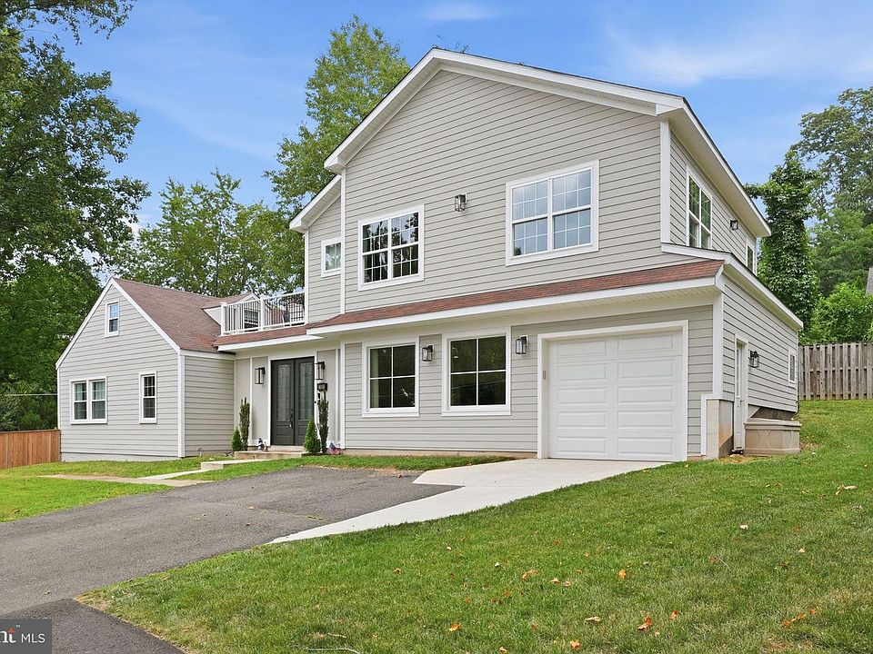 1st image of 2301 Grove Ave