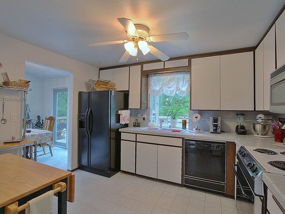 4th image of 4508 80th Ave NW