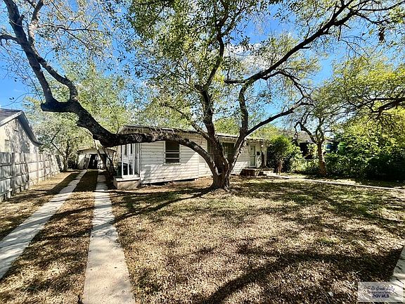 3rd image of 548 Villa Verde Dr