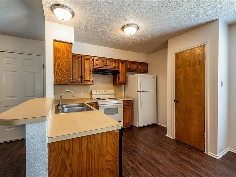 21465 Coyote Trl #C — Photo 10