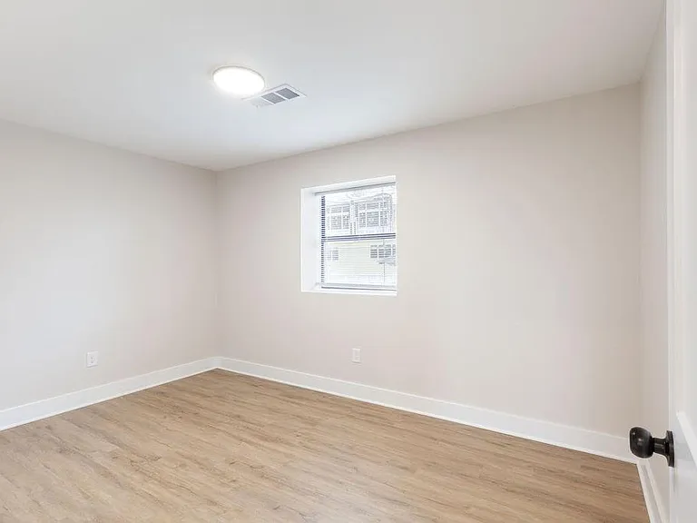 396 Linden Ave NE #202 — Photo 6