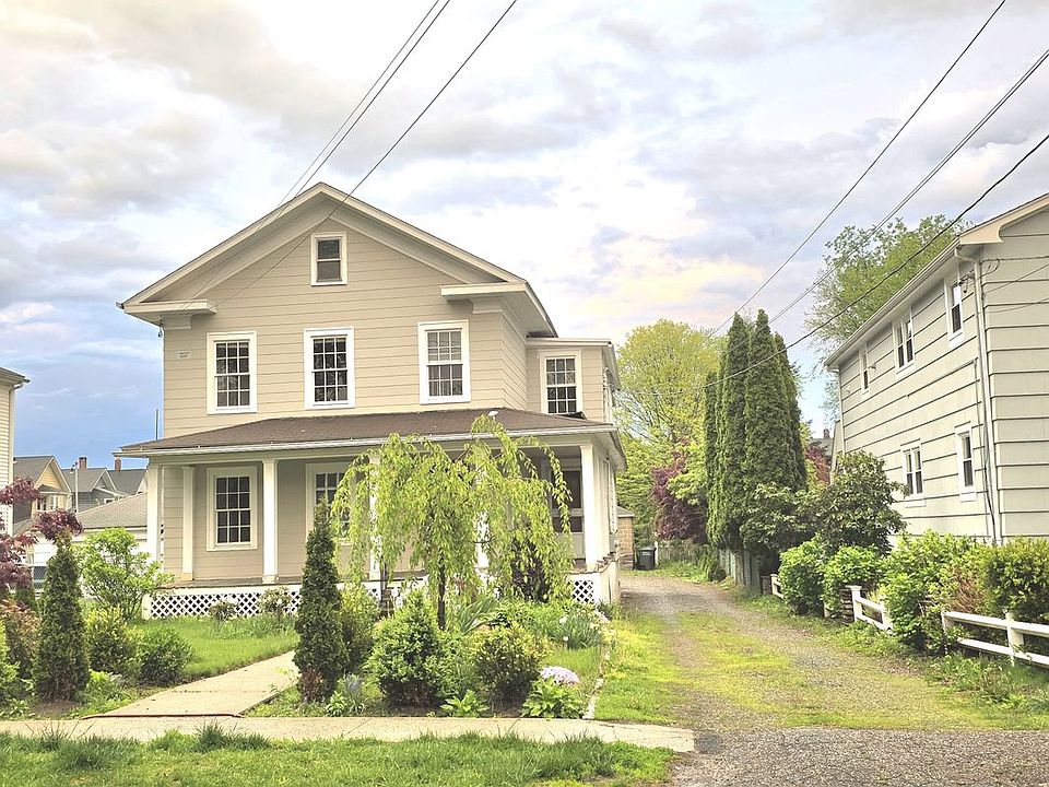 1st image of 318 Grovers Ave #1