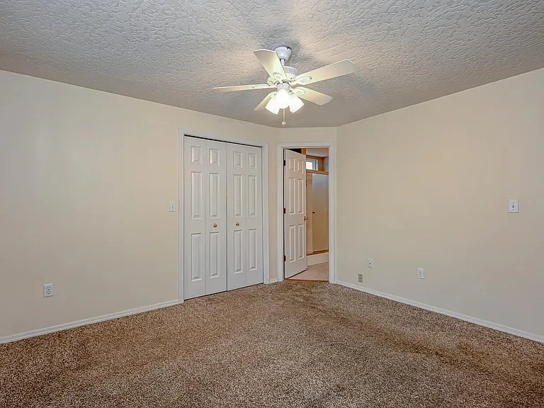 7264 N Parkcrest Ave — Photo 14