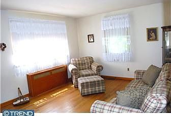 2nd image of 416 Milmont Ave