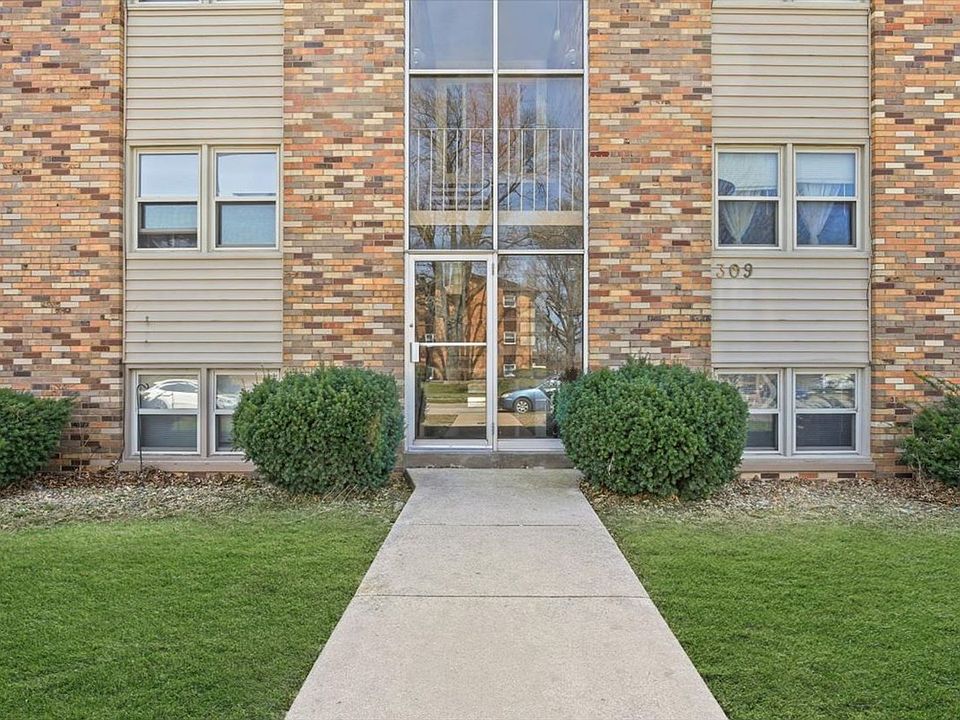 1st image of 309-311 Robinhood Ln #C4
