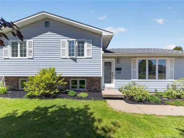 115 Highmeadow Dr, Moncton, NB E1G 2B8
