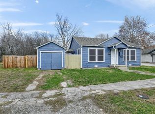 1417 E Garnett St, Gainesville, TX 76240