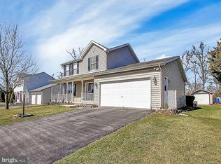 280 Drummer Dr, New Oxford, PA 17350