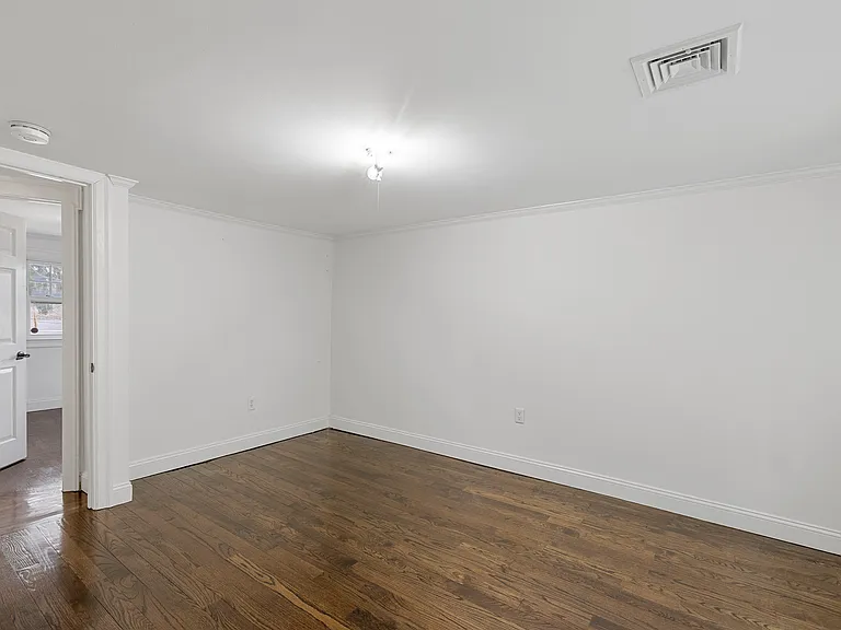 9 Glen Ave #A — Photo 13