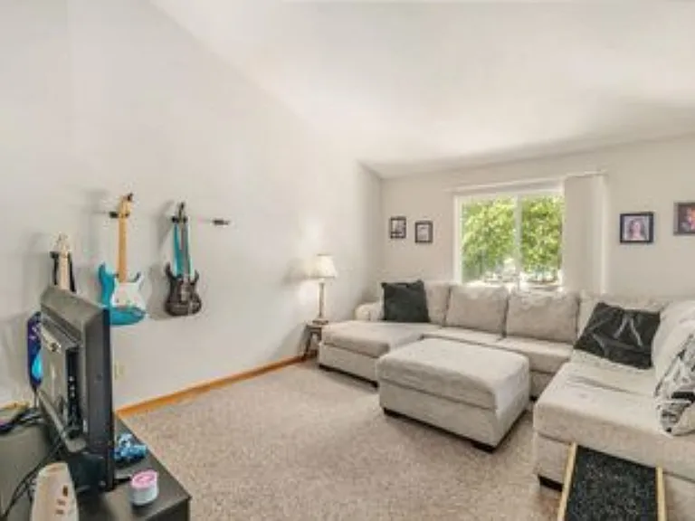 3758 Jill St — Photo 3