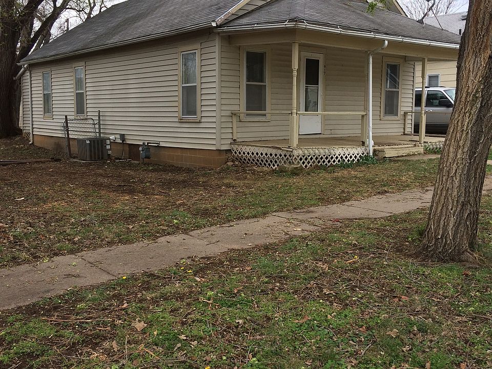 1st image of 917 W Carr Ave