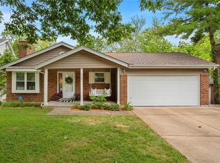 11261 Sherwood Oak Ct, Saint Louis, MO 63146