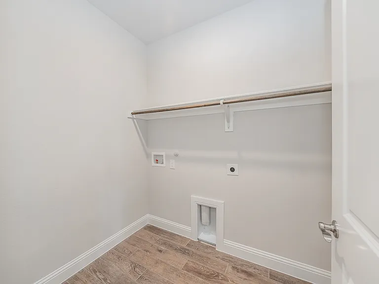 241 Gardenia Dr — Photo 18