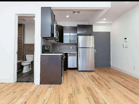 2nd image of 1471 Nostrand Ave