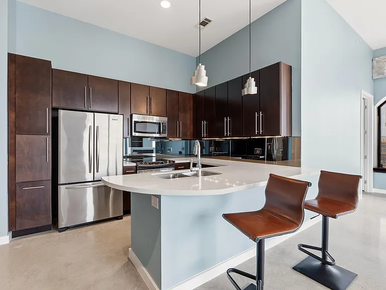 507 Sabine St #901 — Photo 1