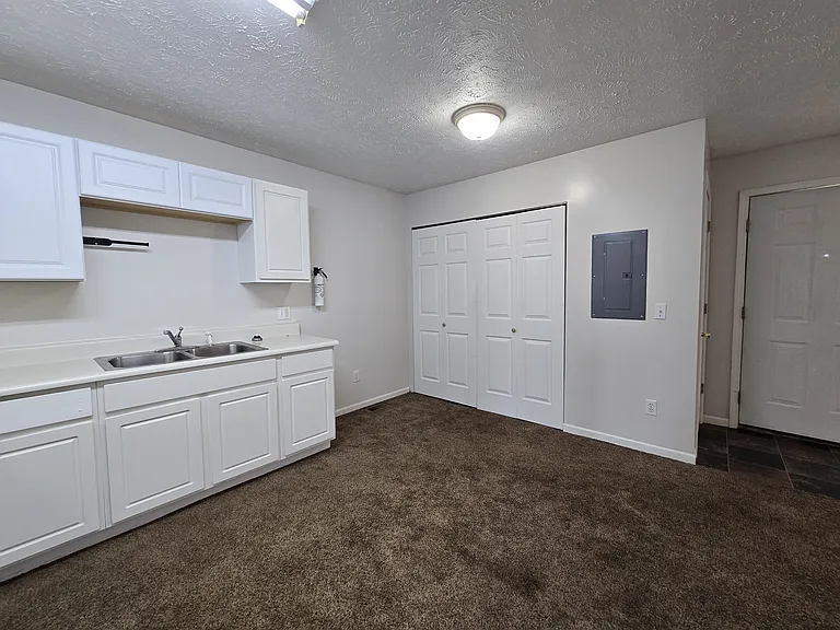 9343 W Watergate Rd #10 — Photo 4