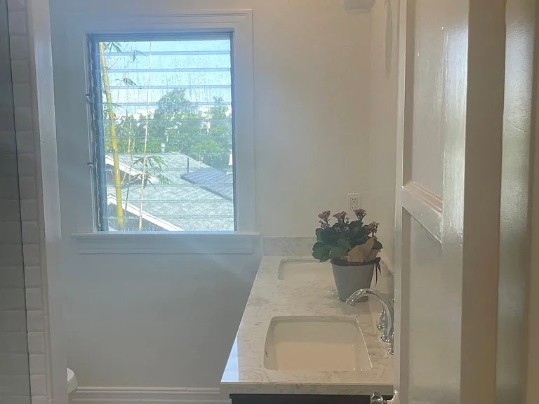 672 Euclid Ave #1/2 — Photo 27