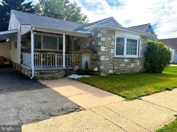 712 Benson St, Philadelphia, PA 19111