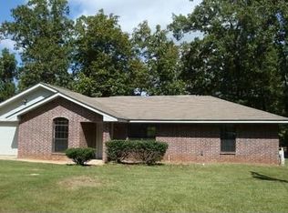 903 E Ave I, Hooks, TX 75561