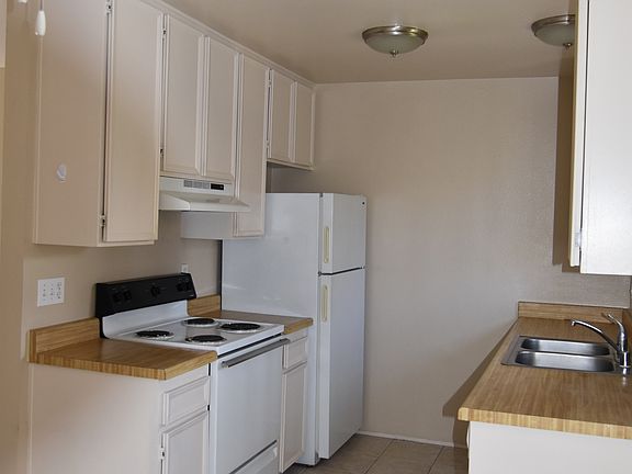 Kitchen. Stove has been upgrade to new GE electric