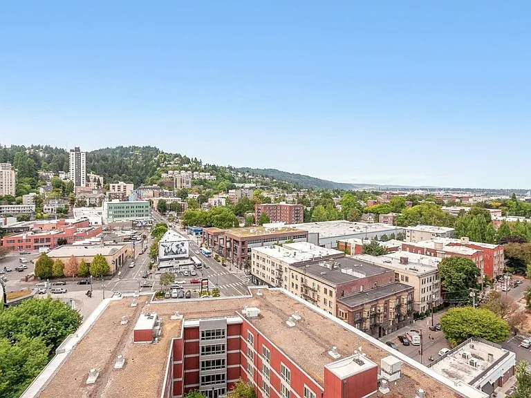 1926 W Burnside St NE #1510 — Photo 16