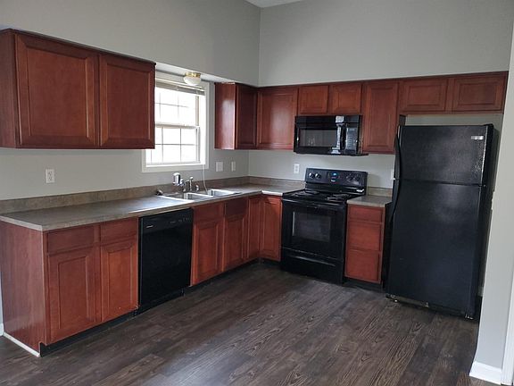 3rd image of 228 White Oak Trce