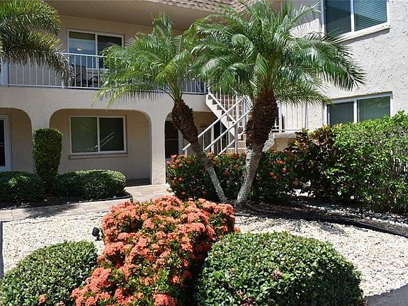 2nd image of 620 Flamingo Dr APT 204