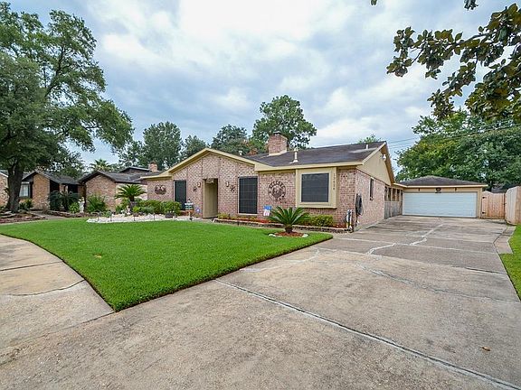 2nd image of 13626 Twopenny Ln
