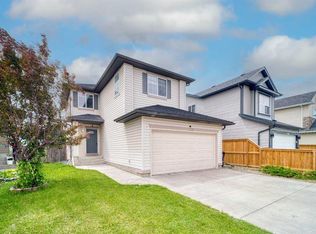 130 N Somerglen Way SW, Calgary, AB T2Y 4B2