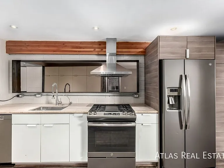 224 W Montecito Ave — Photo 16