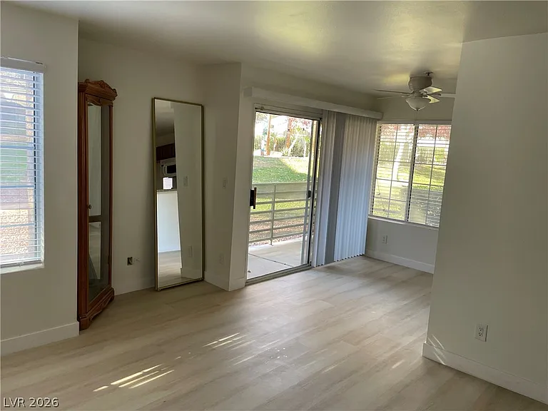 2121 Sealion Dr #101 — Photo 3